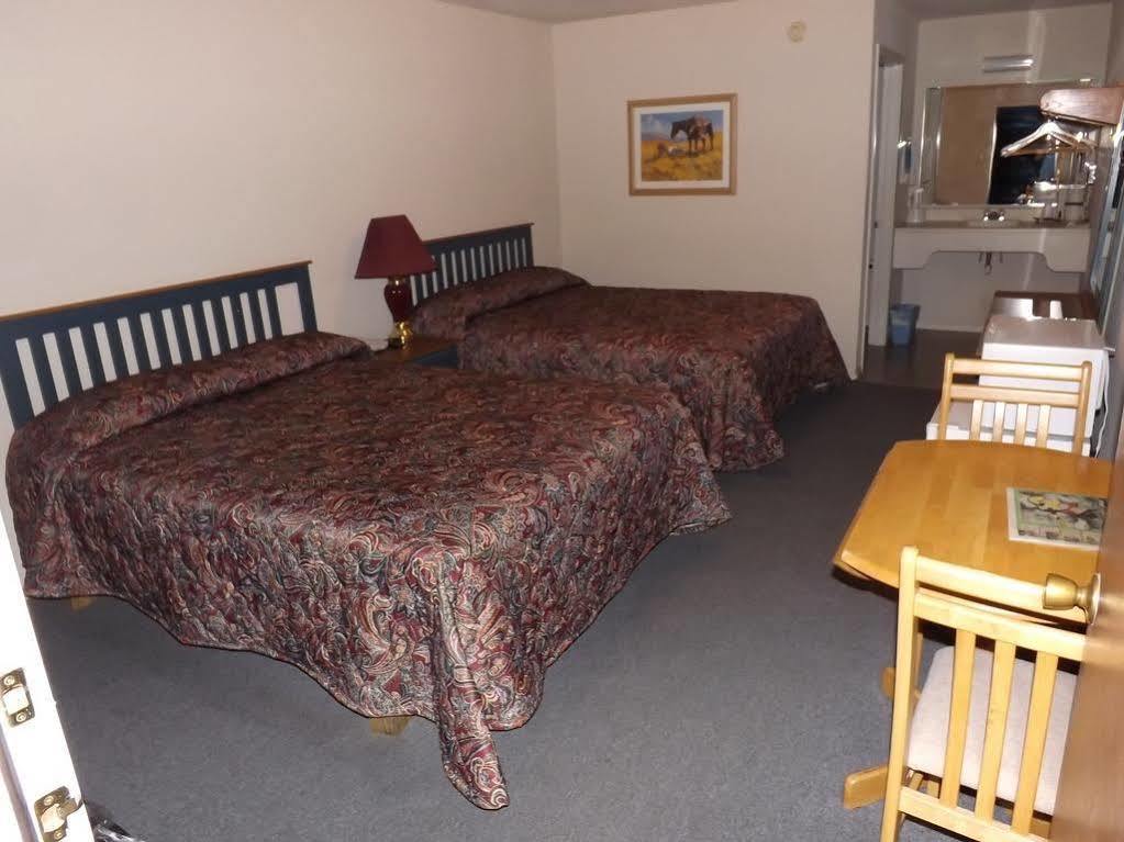 Albany Inn & Rv Campground ภายนอก รูปภาพ